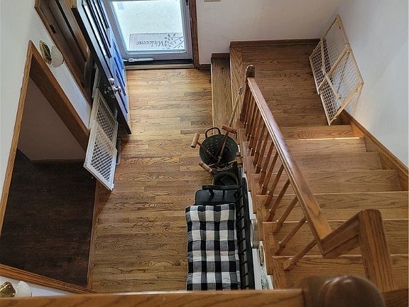 5th image of 334 Thornwood Dr