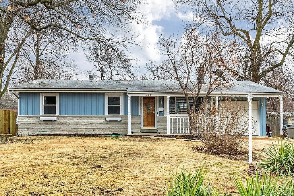 711 Riderwood Dr photo 1