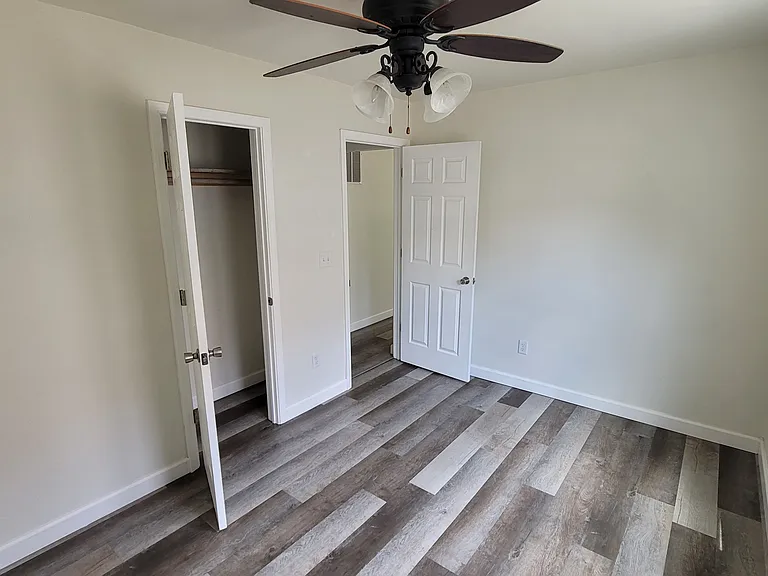 1705 S Ellis Ave — Photo 10
