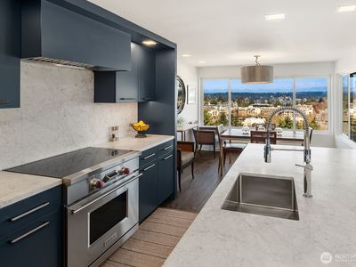 2800 75th Place SE #201, Mercer Island, WA, 98040
