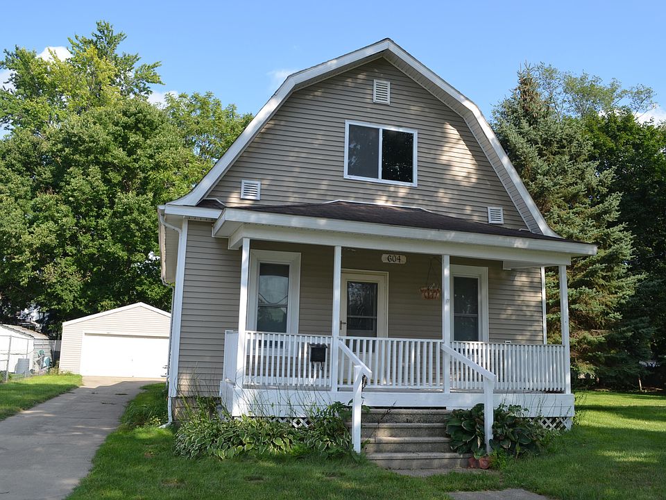 1st image of 604 S Jefferson St