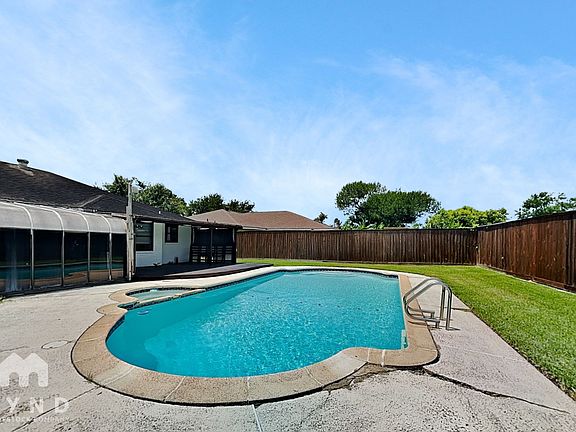 3rd image of 10503 Kirkdale Dr