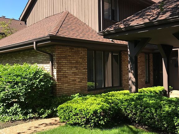 2nd image of 1872 Mission Hills Ln #9-A