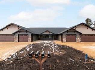 120 W York St, Viola, WI 54664