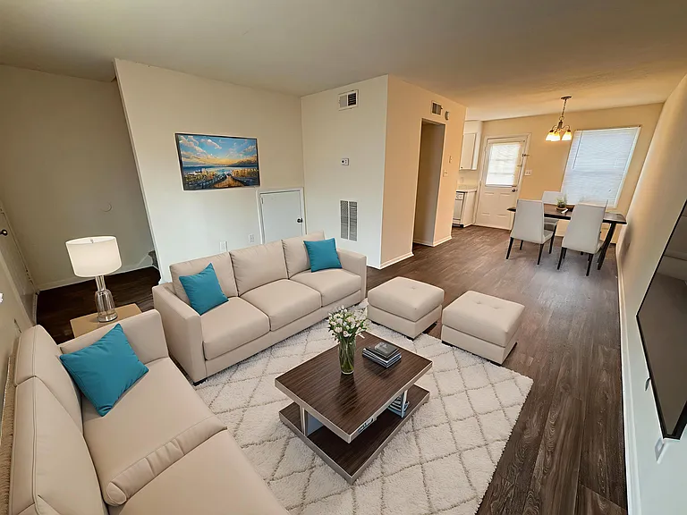 Woodstream Farms Apartments — Photo 21