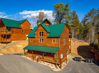 2932 Fiddlers Creek Way, Pigeon Forge, TN 37863