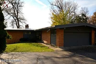 2nd image of 255 Lakeside Dr SE