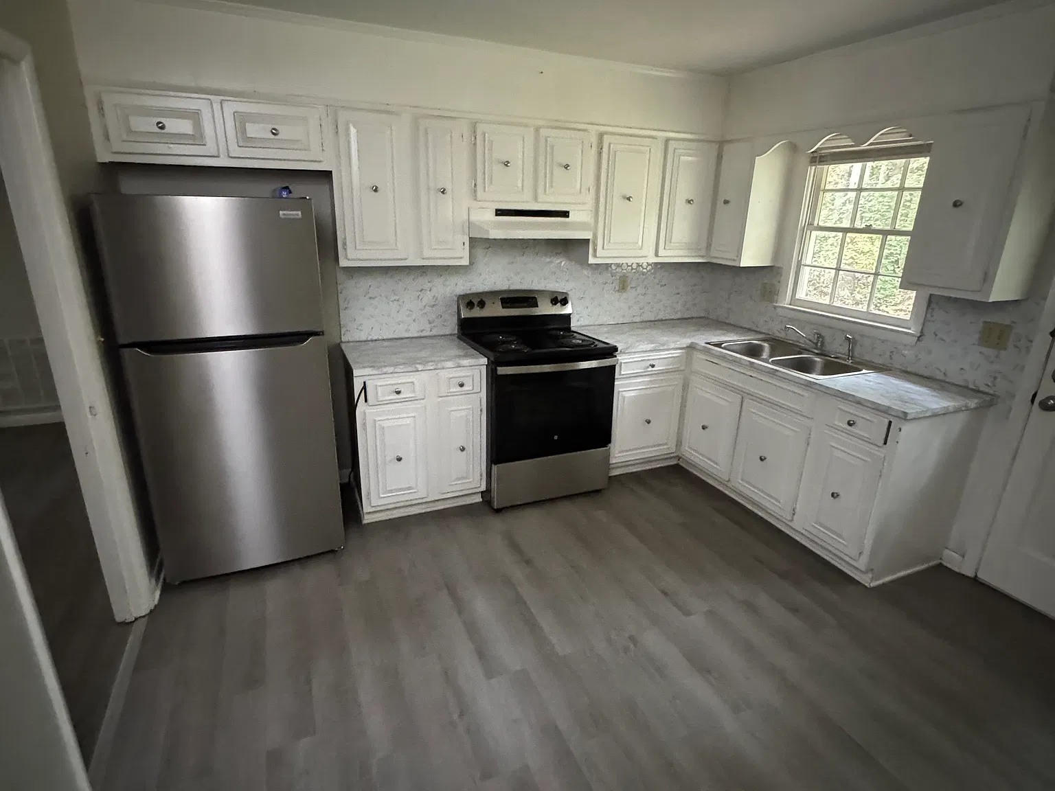 2 bed, 850 sqft, $975 — Photo 2