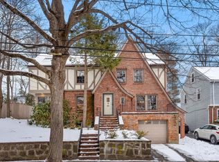 223 Bonad Rd, Brookline, MA 02467