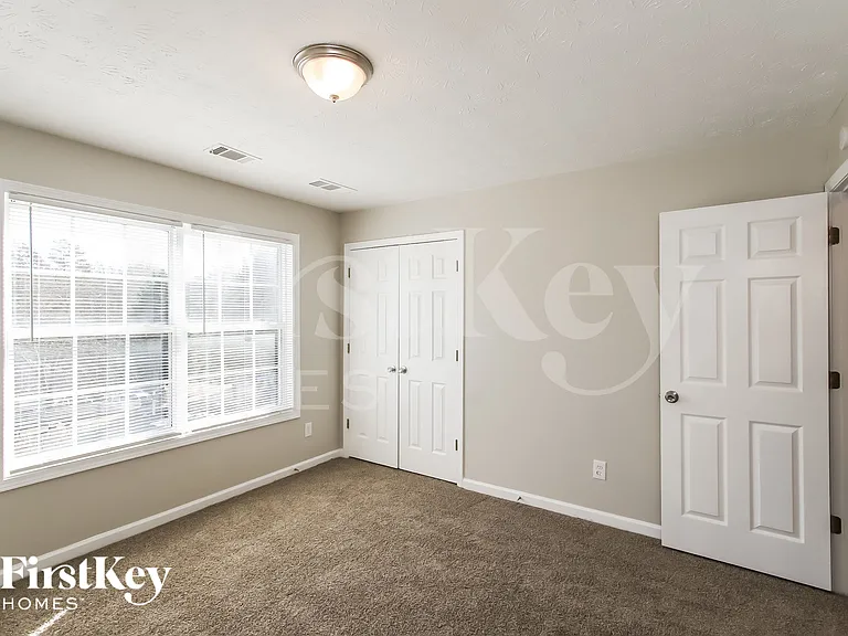 229 Springbrook Ct — Photo 14