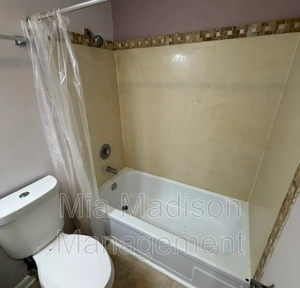 9406 Dunwoody Dr — Photo 16