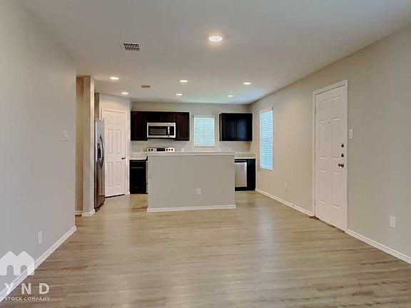 5th image of 9515 Apple Ridge Ln