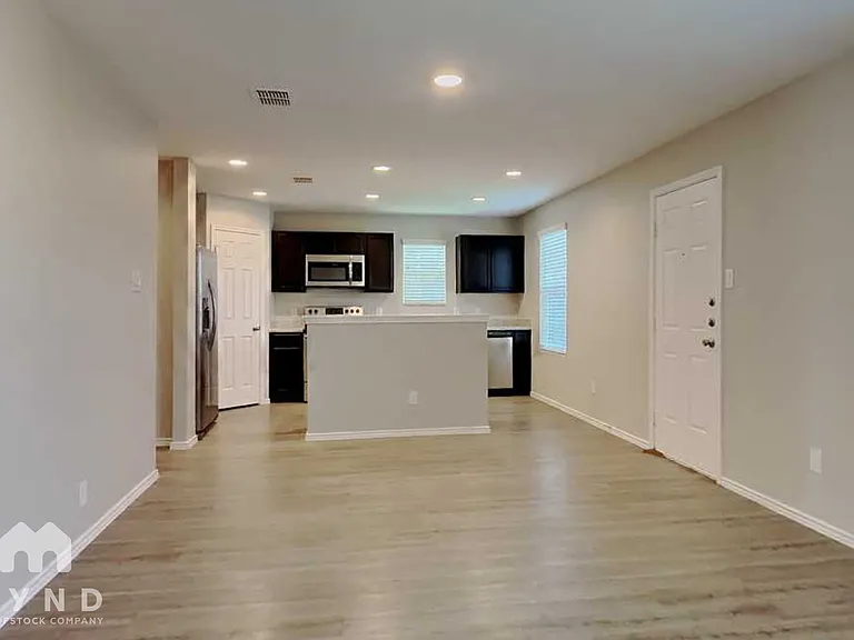 9515 Apple Ridge Ln — Photo 5