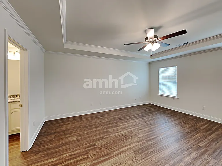 520 Slew Dr — Photo 11