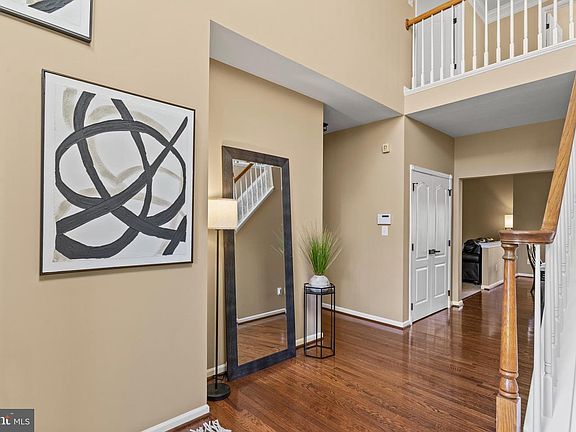 3rd image of 42714 Freedom St