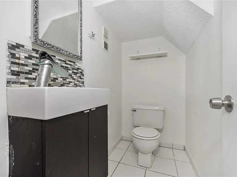 14414 Reuter Strasse Cir #212 — Photo 10