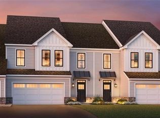38 Hillcrest Dr, Woodbridge, CT 06525
