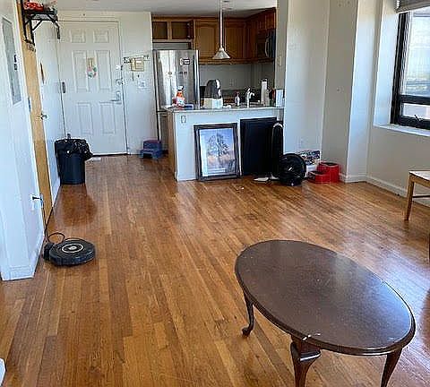 5th image of 11624 Grosvenor Ln APT 14D