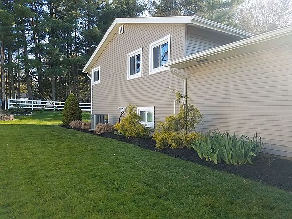 2nd image of 3276 Lotus Ln