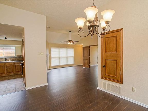 5th image of 1357 Todd Dr