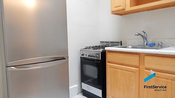 1st image of 24 W 89th St APT 3B