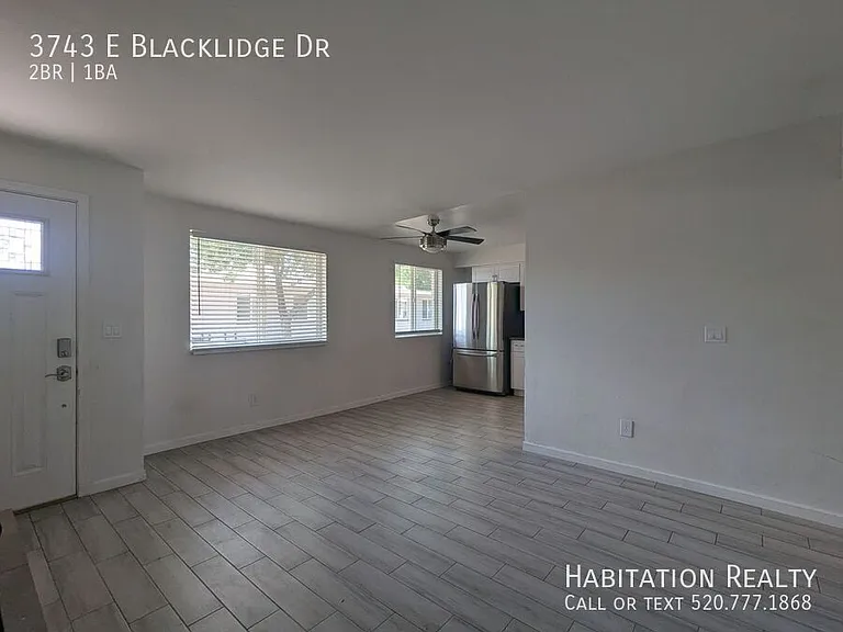 3743 E Blacklidge Dr — Photo 5
