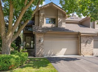 6277 Sequoia Cir, Eden Prairie, MN 55346