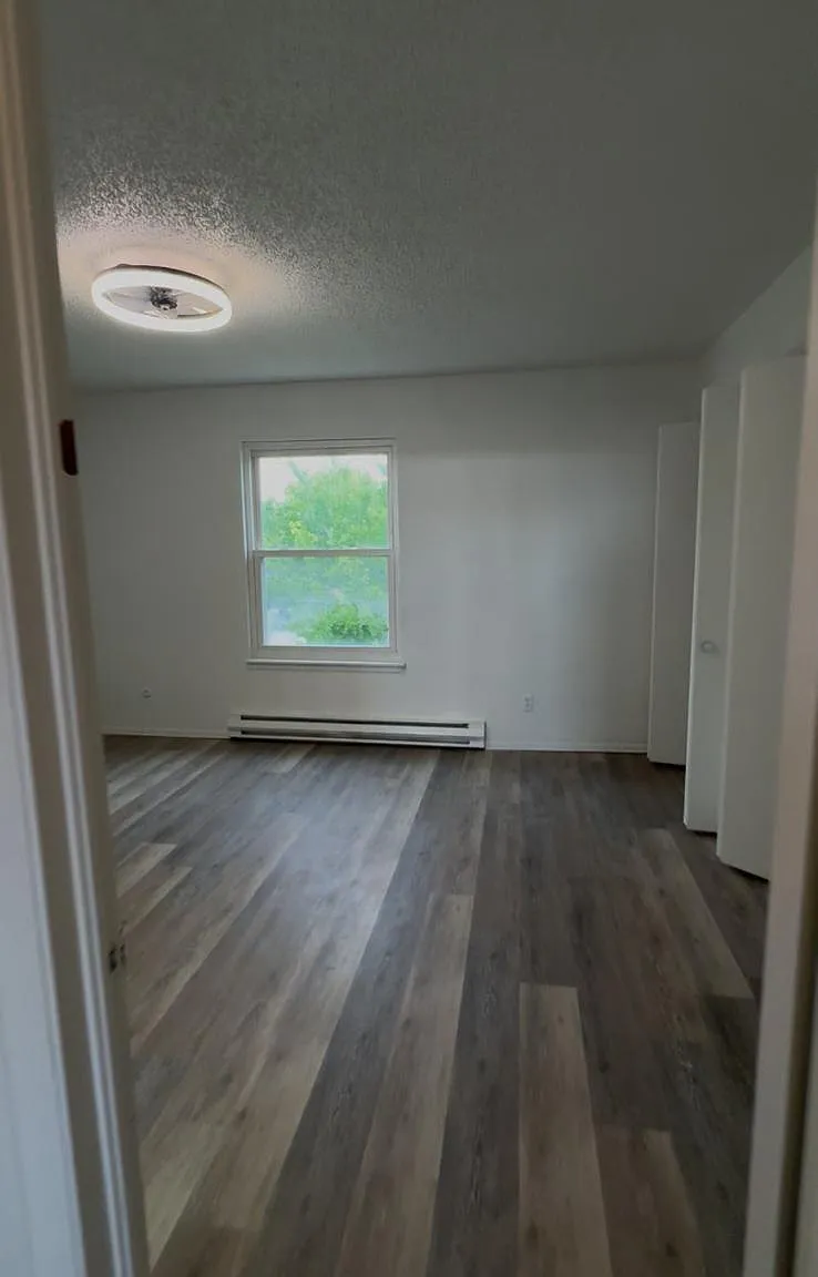 3 bed, 2.5 bath, 1650 sqft, $1,850 — Photo 4
