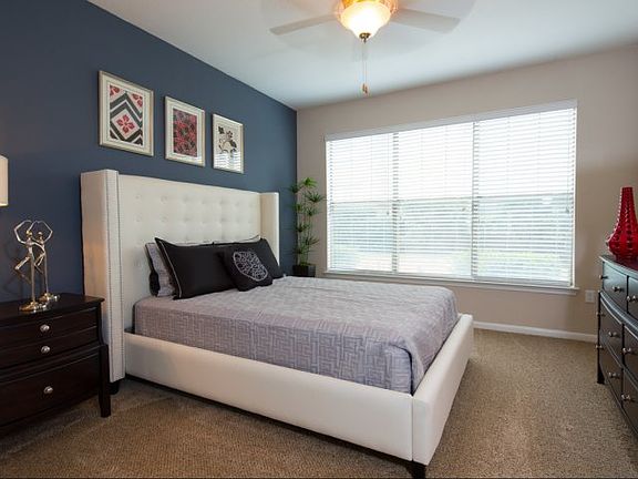 Large Bedroom Floorplans
