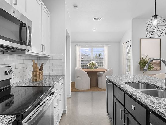 3rd image of 773 Freedom Cir