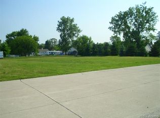 4495 Kelly Dr, Sterling Heights, MI 48314