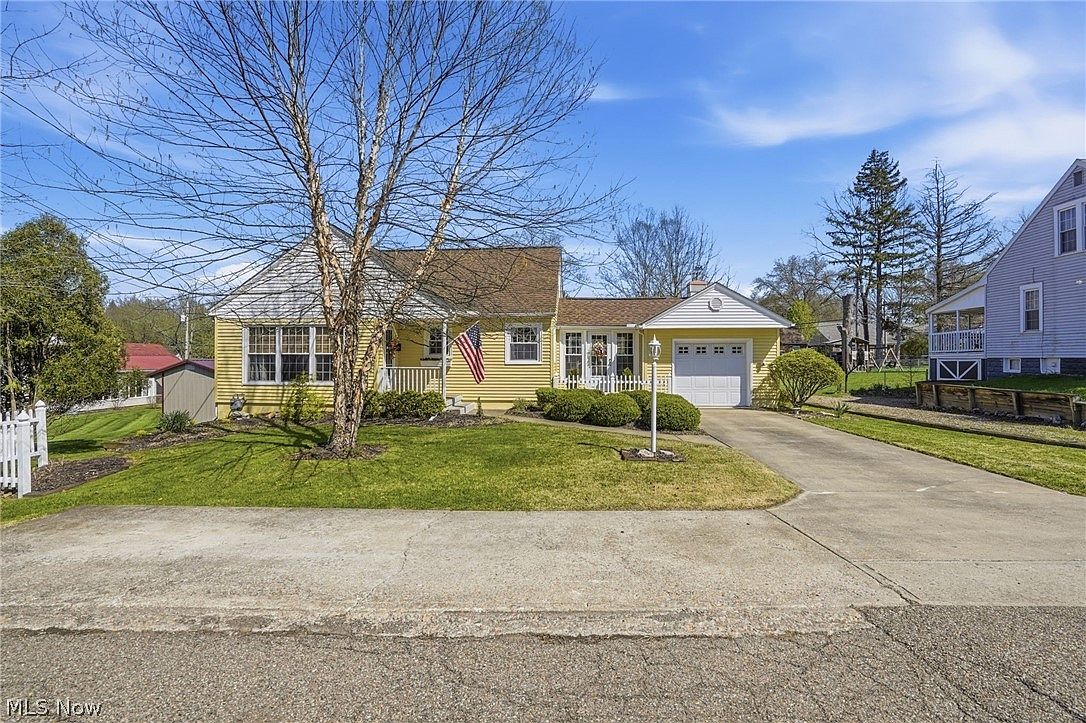 2712 Edison Ave, Zanesville, OH 43701 | Zillow