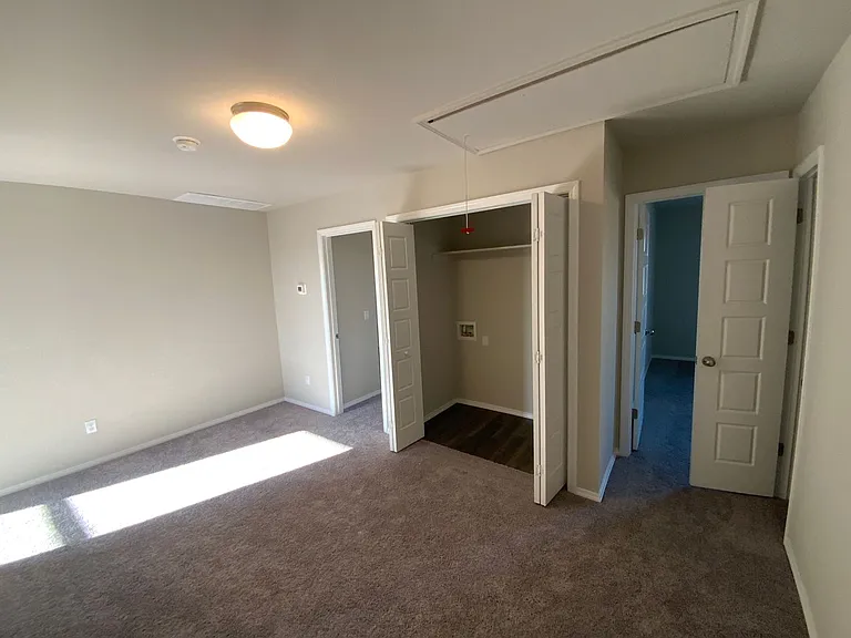 1841 Easton Ln — Photo 22