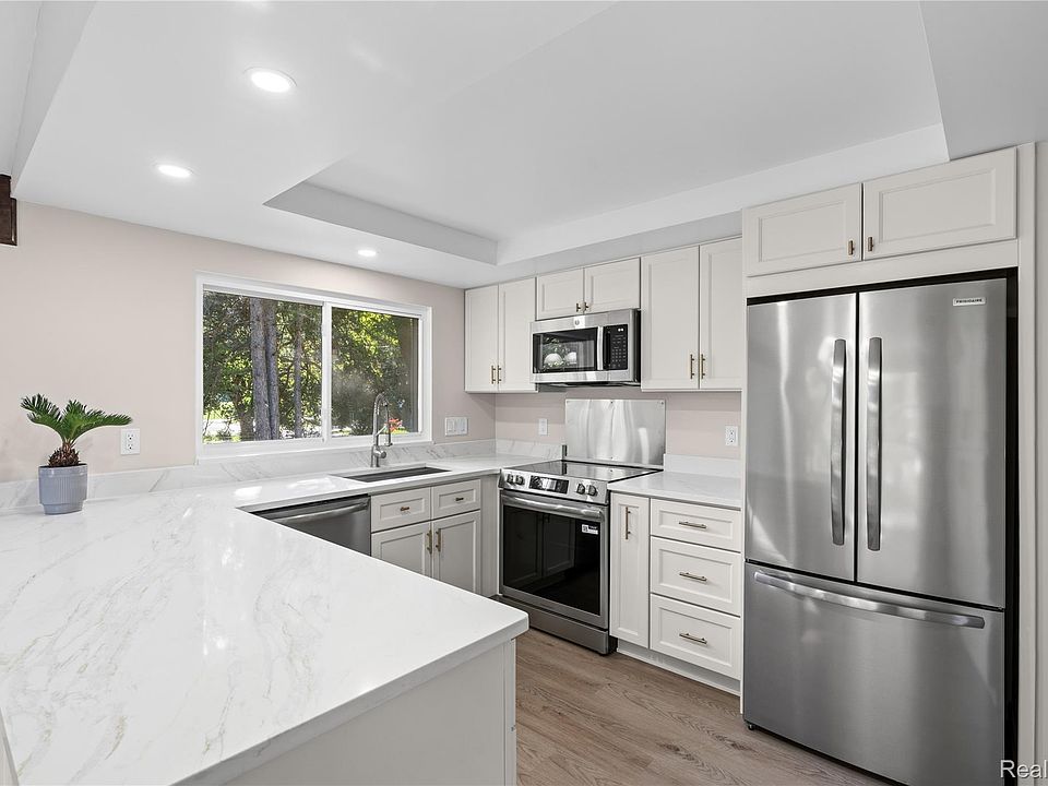 1960 Glen Iris Dr, photo 14