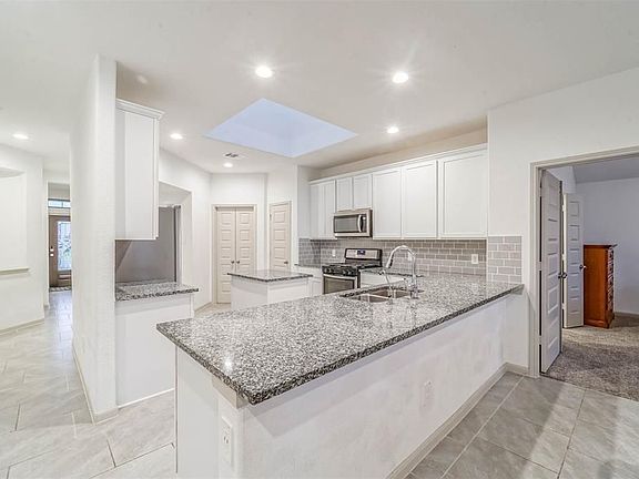5th image of 3506 Park Vista Dr