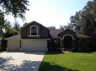 2409 Fox Forest Dr, Lutz, FL 33549