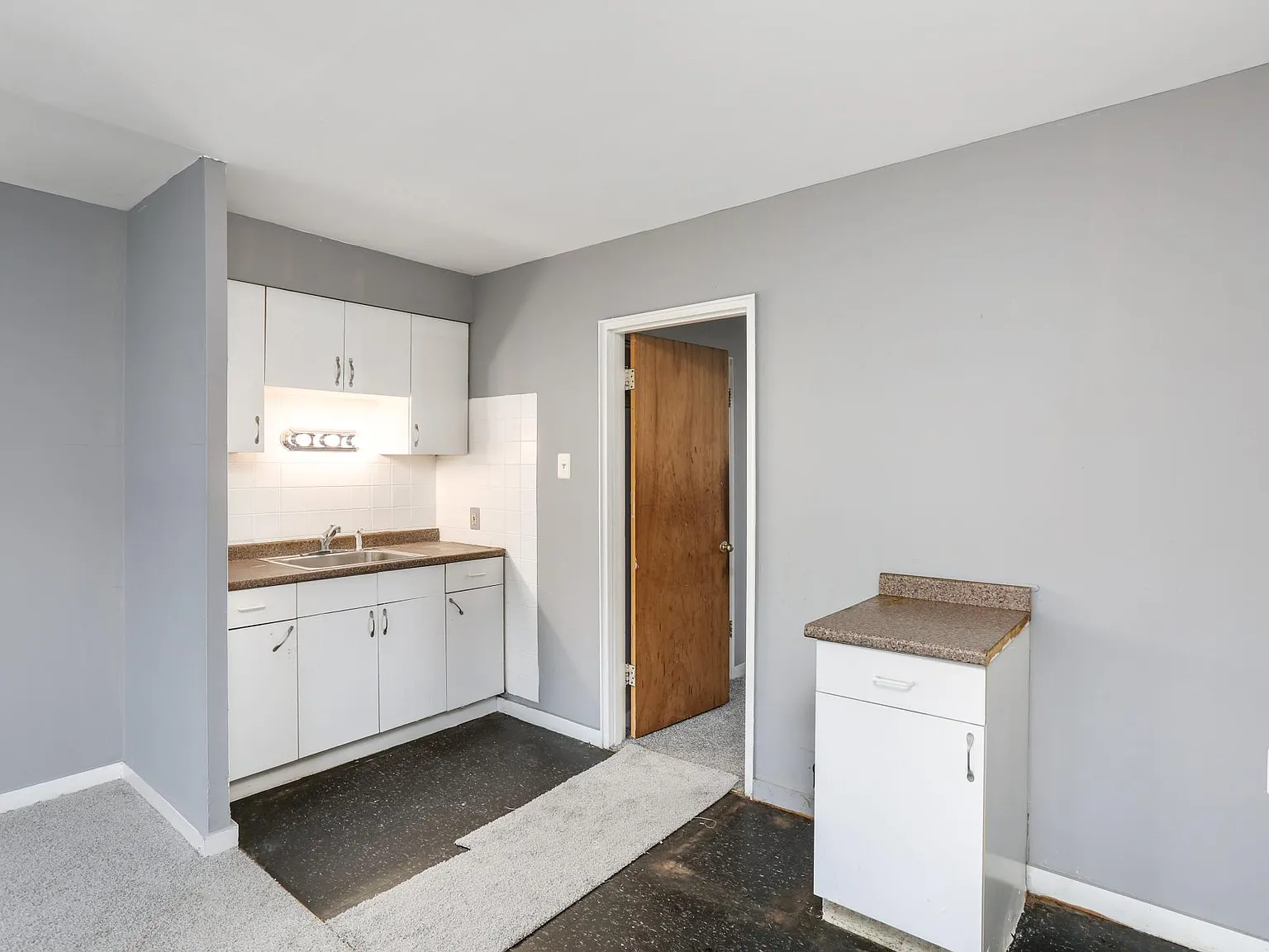 1 bed, 500 sqft, $750 — Photo 3