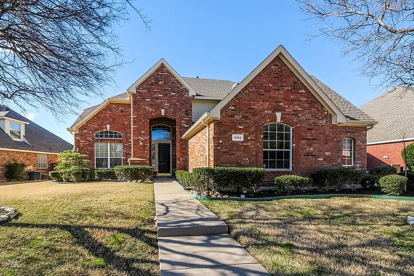 1st image of 1508 Pecan Valley Dr