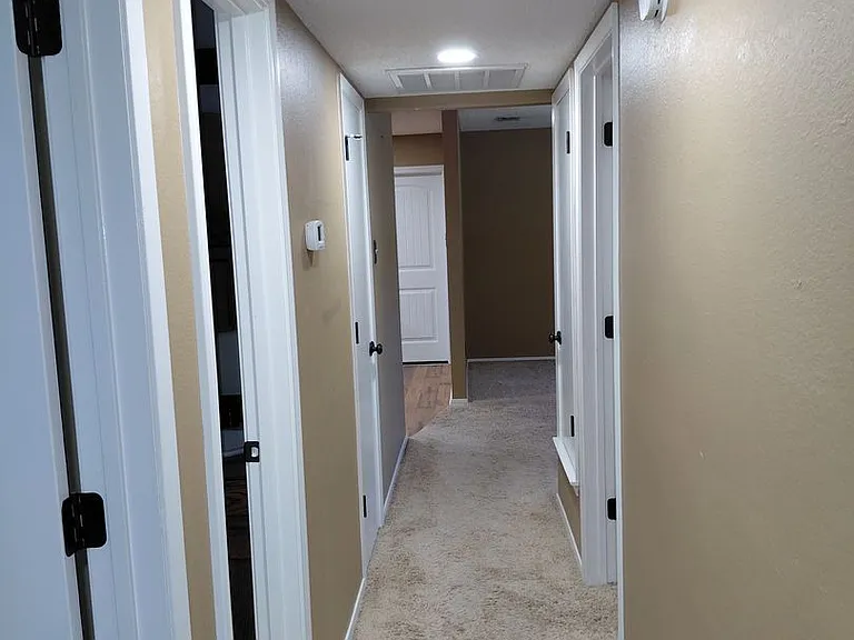3725 Greenwood Rd — Photo 19
