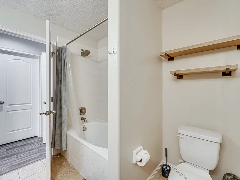 8131 Roseville Blvd — Photo 5