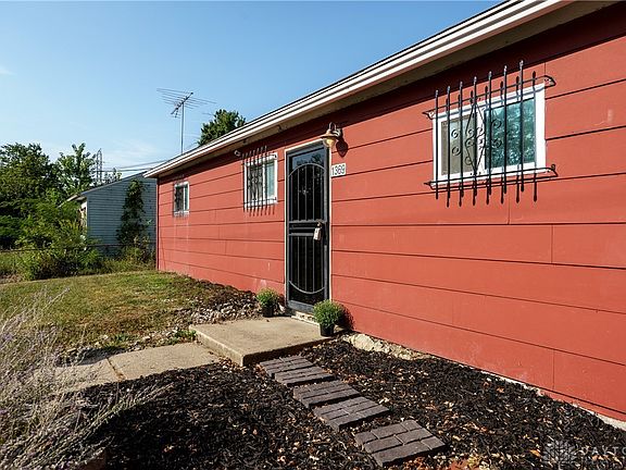 5th image of 1369 Courter St