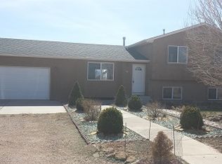 467 N Escondido Dr, Pueblo West, CO 81007