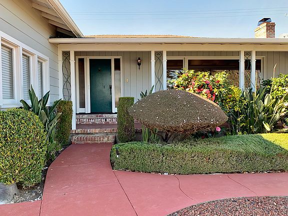 4th image of 1290 Hillcrest Blvd