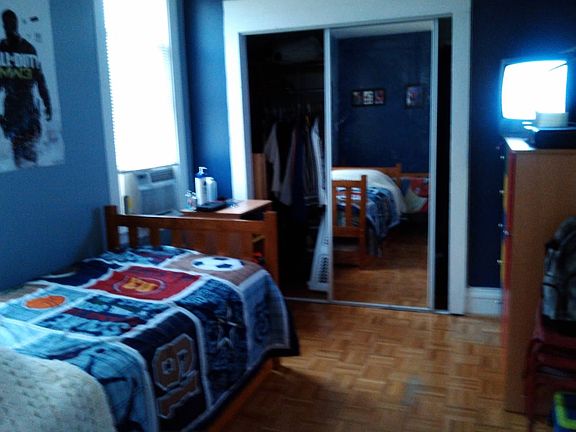 2nd image of 1947 Blackrock Ave