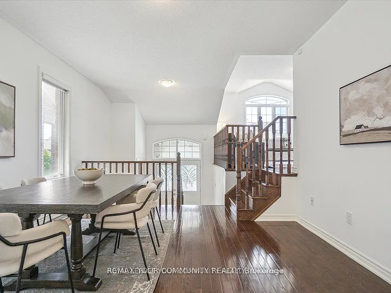 2172 Dawson Cres — Photo 8