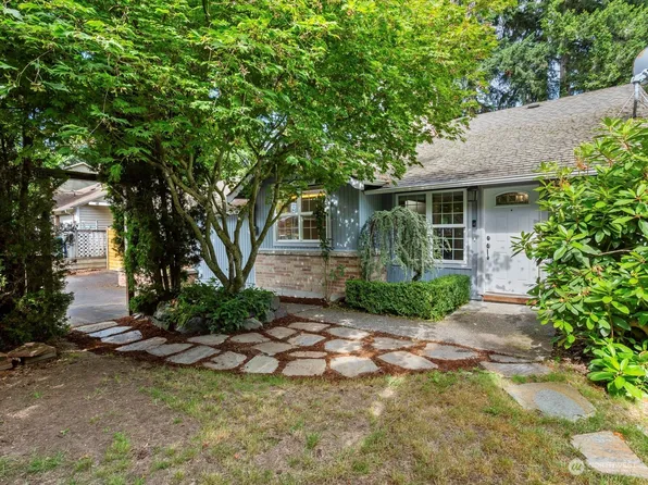 14102 75th Avenue NE, Kirkland, WA 98034