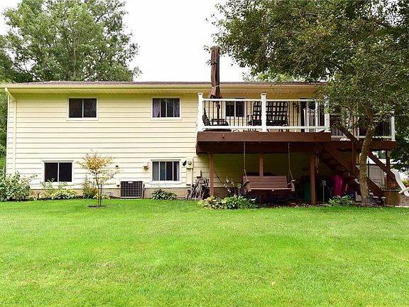 4th image of 26208 Hickory Ln