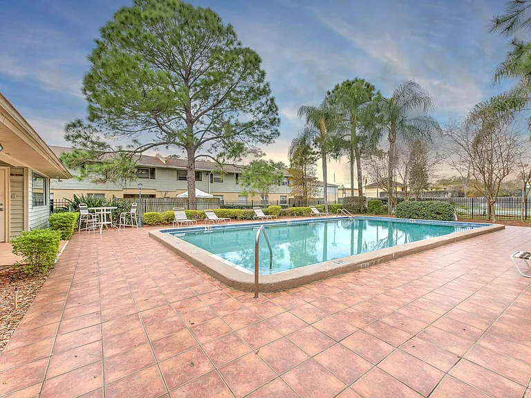 230 Berry Tree Pl — Photo 31