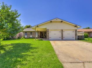 1032 SW 99th St, Oklahoma City, OK 73139