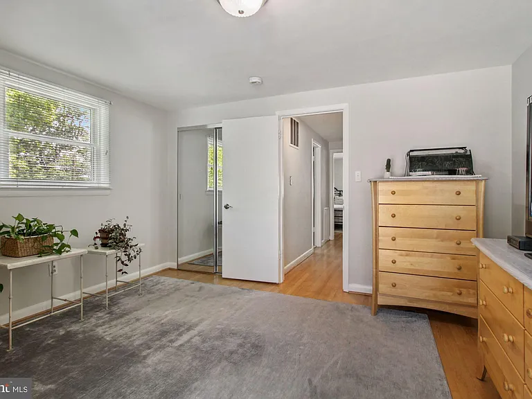 9504 Wadsworth Dr — Photo 29